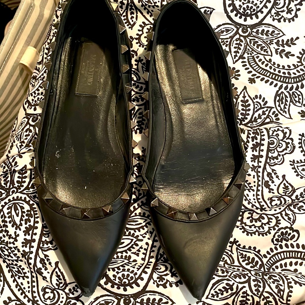 Valentino flat